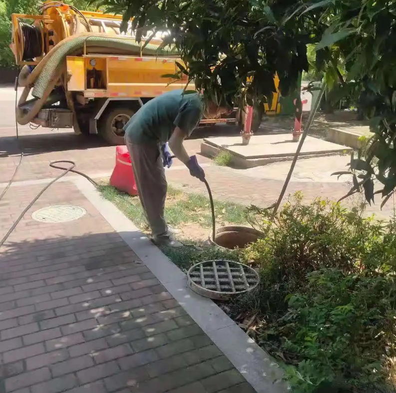 张港镇市政排污管道清淤疏通——专业团队，让您全程省心！